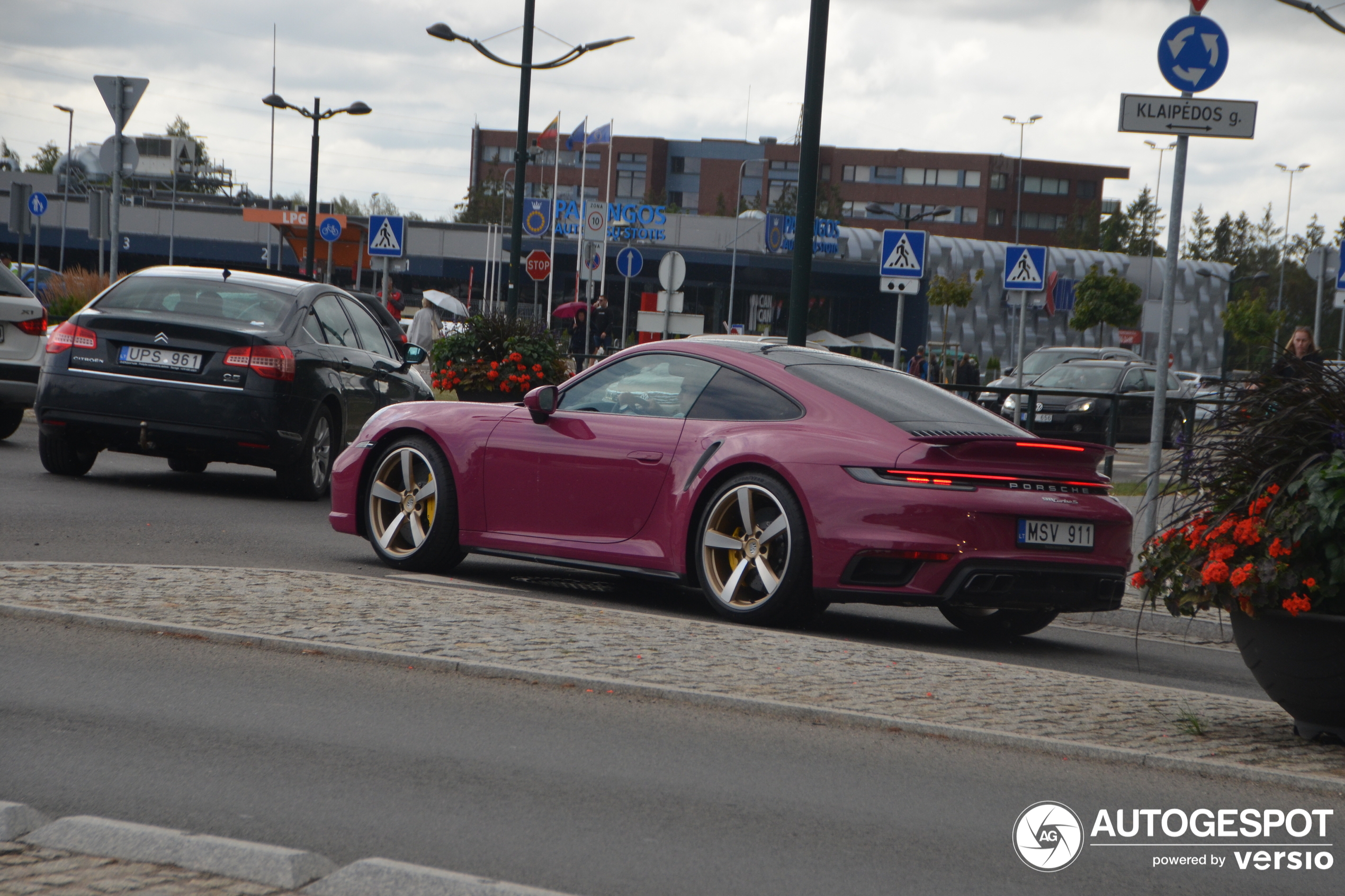 A very uniqe 992 Turbo S shows up in Palanga