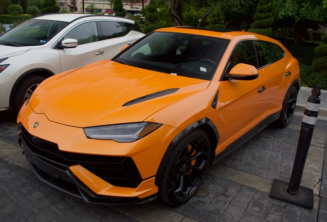 Lamborghini Urus Performante