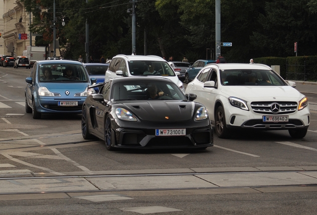 Porsche 718 Cayman GT4 RS Weissach Package