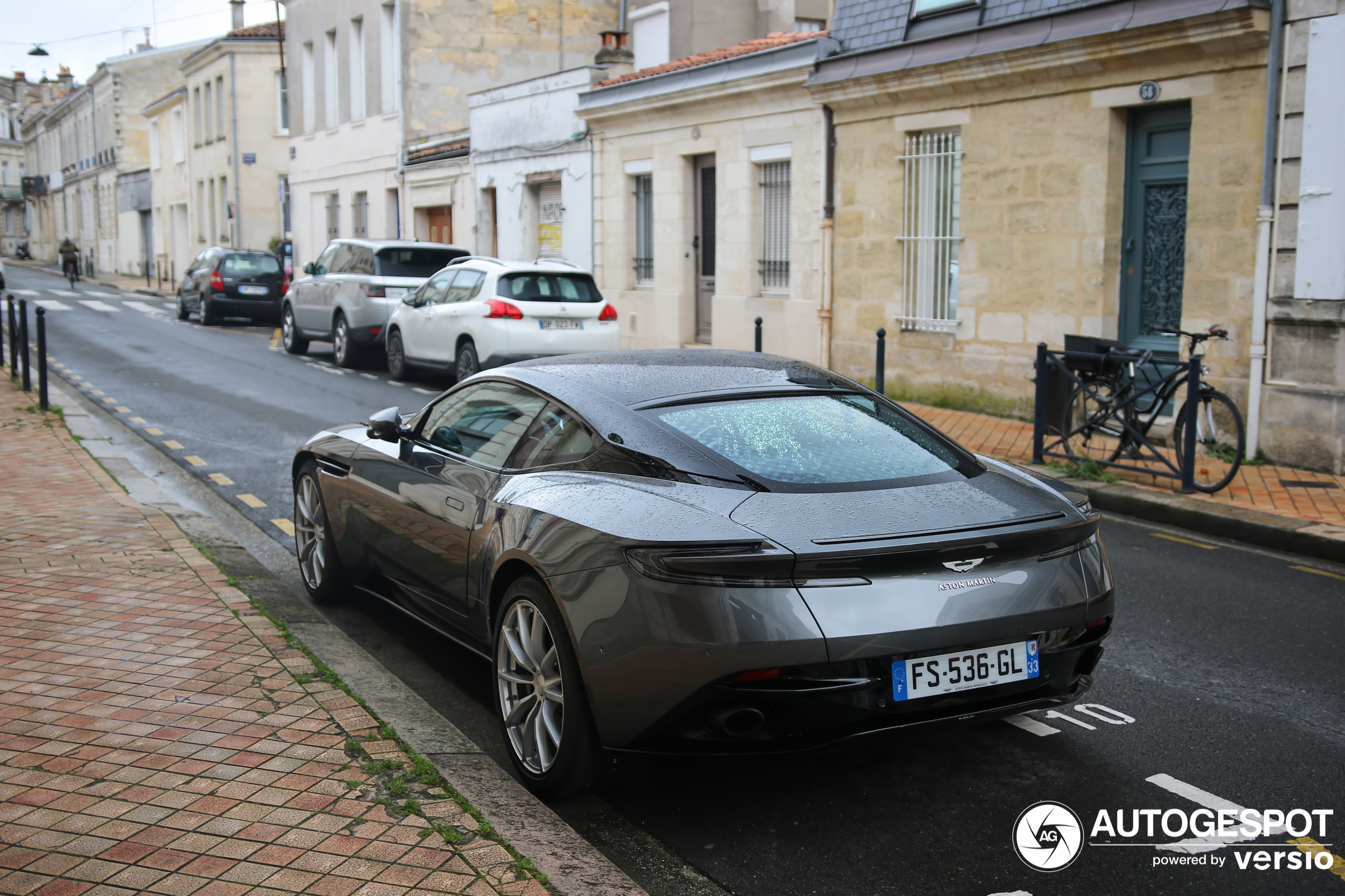 Aston Martin DB11 AMR