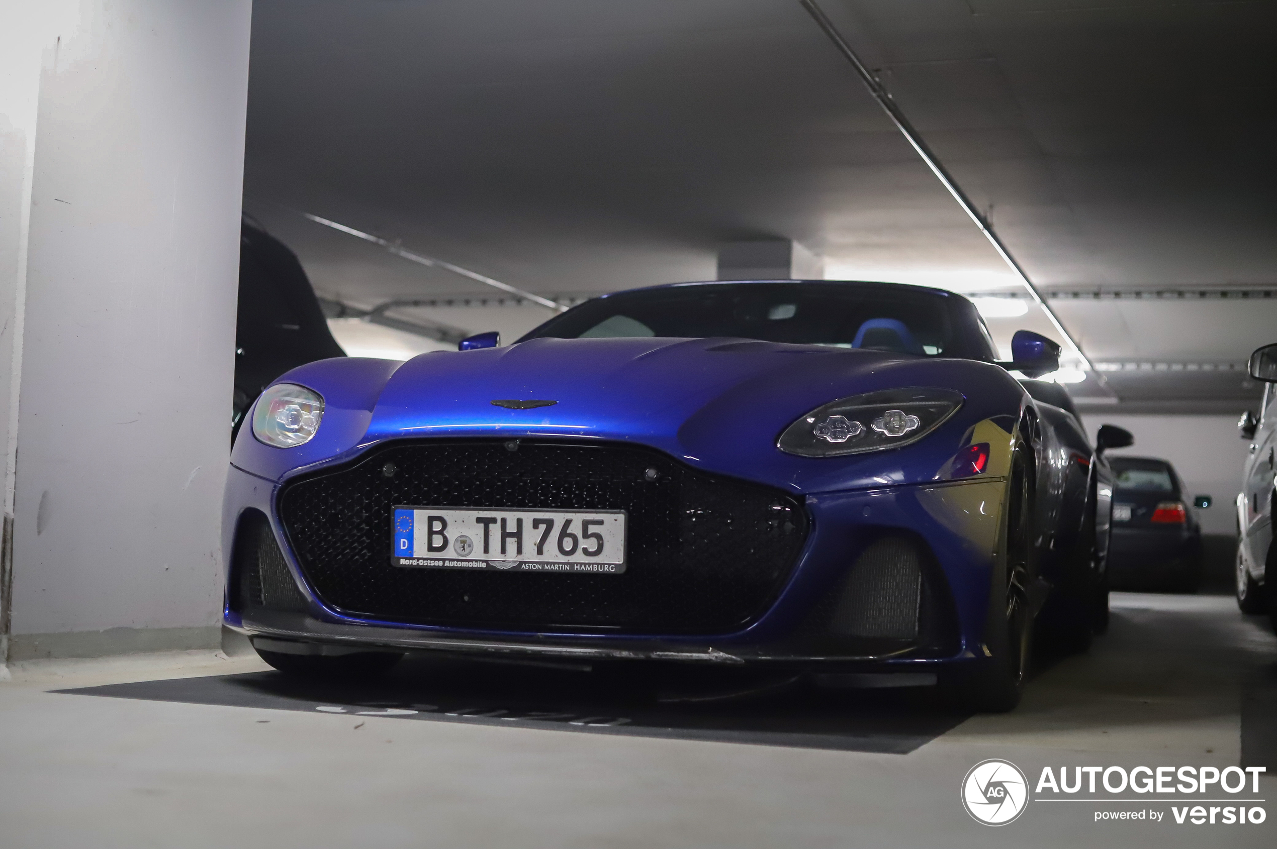 Aston Martin DBS Superleggera Volante