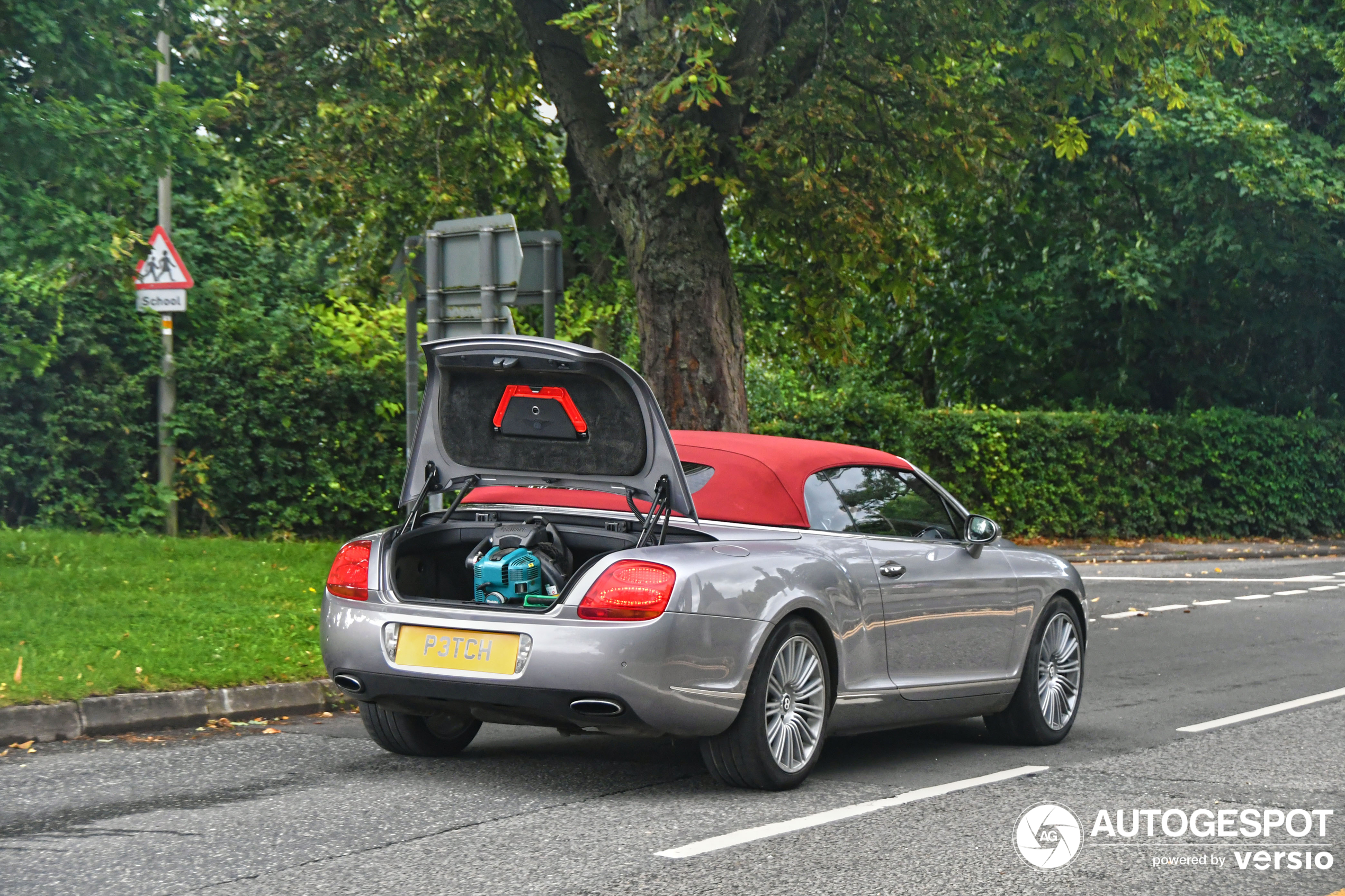 Bentley cabrio is van alle markten thuis