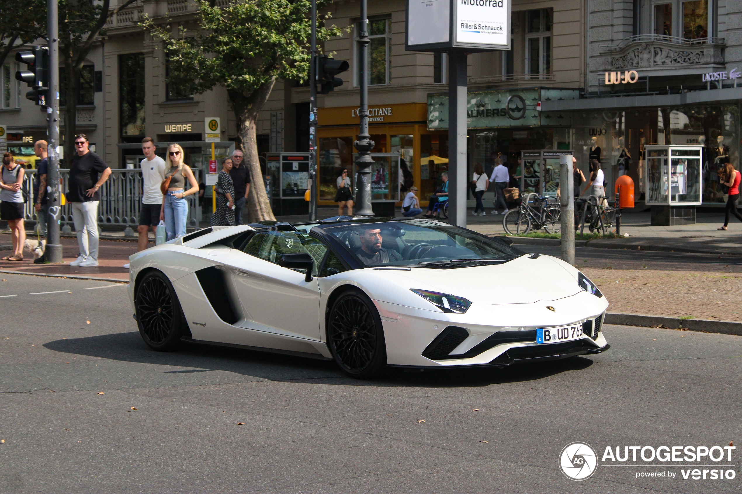 Lamborghini Aventador S LP740-4 Roadster