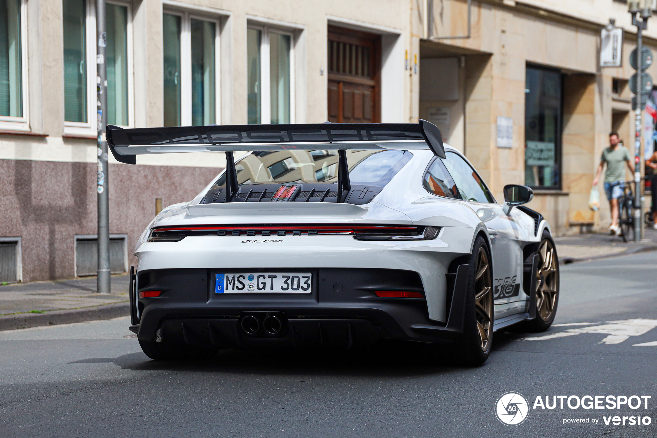 Porsche 992 GT3 RS Weissach Package