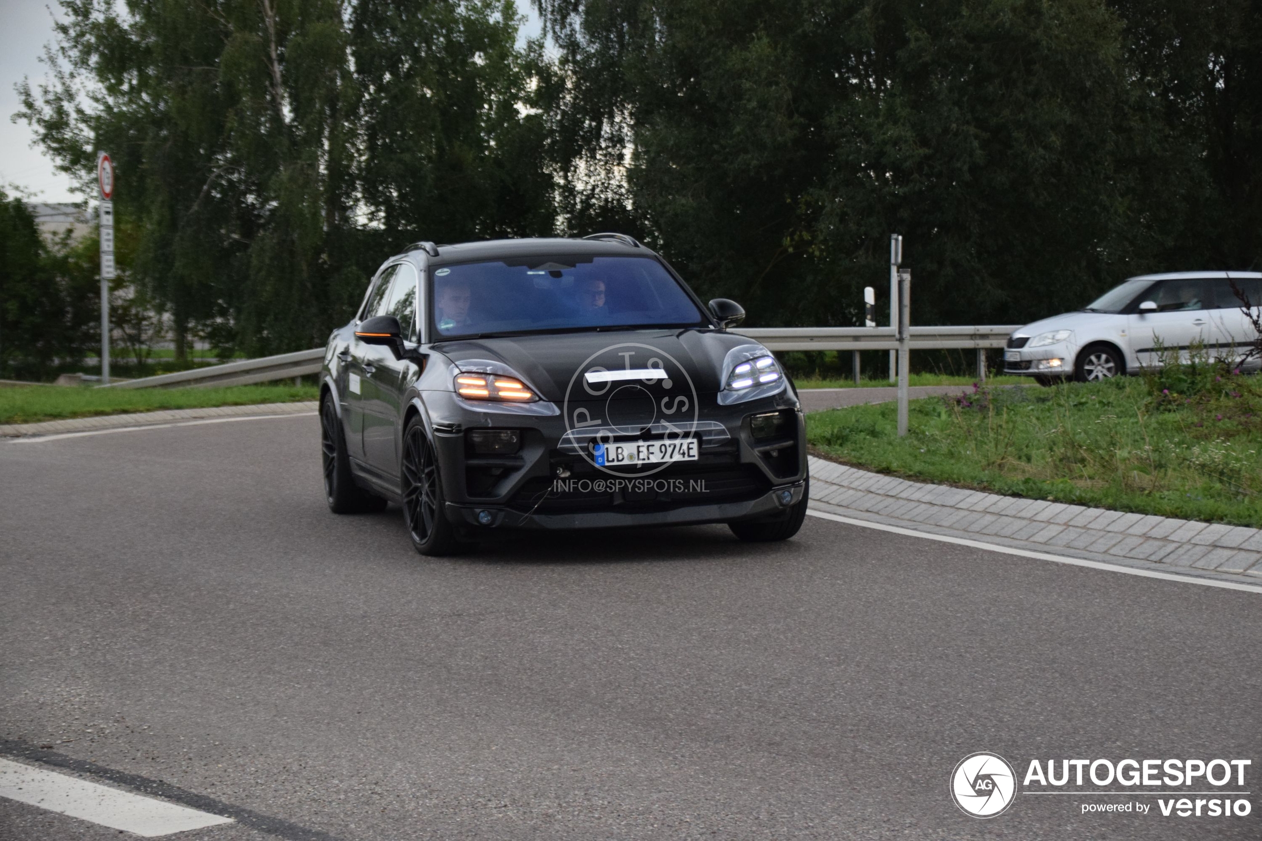 Porsche Macan EV - 5 December 2023 - Autogespot