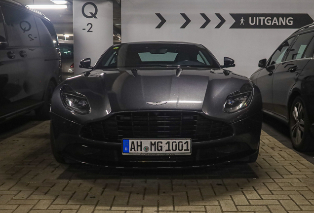 Aston Martin DB11