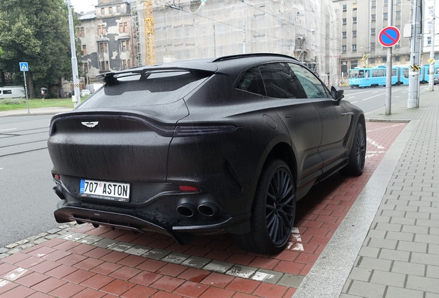 Aston Martin DBX707