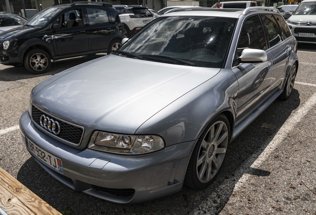 Audi RS4 Avant B5