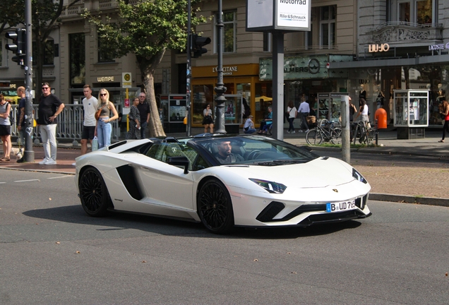 Lamborghini Aventador S LP740-4 Roadster