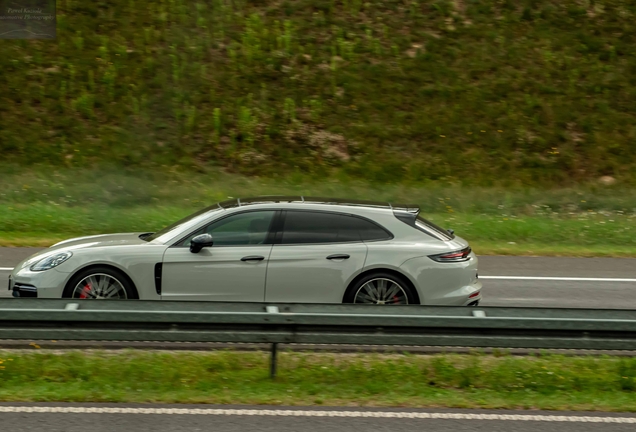 Porsche 971 Panamera GTS Sport Turismo