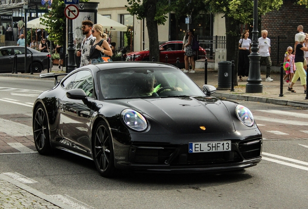 Porsche 992 Carrera 4S