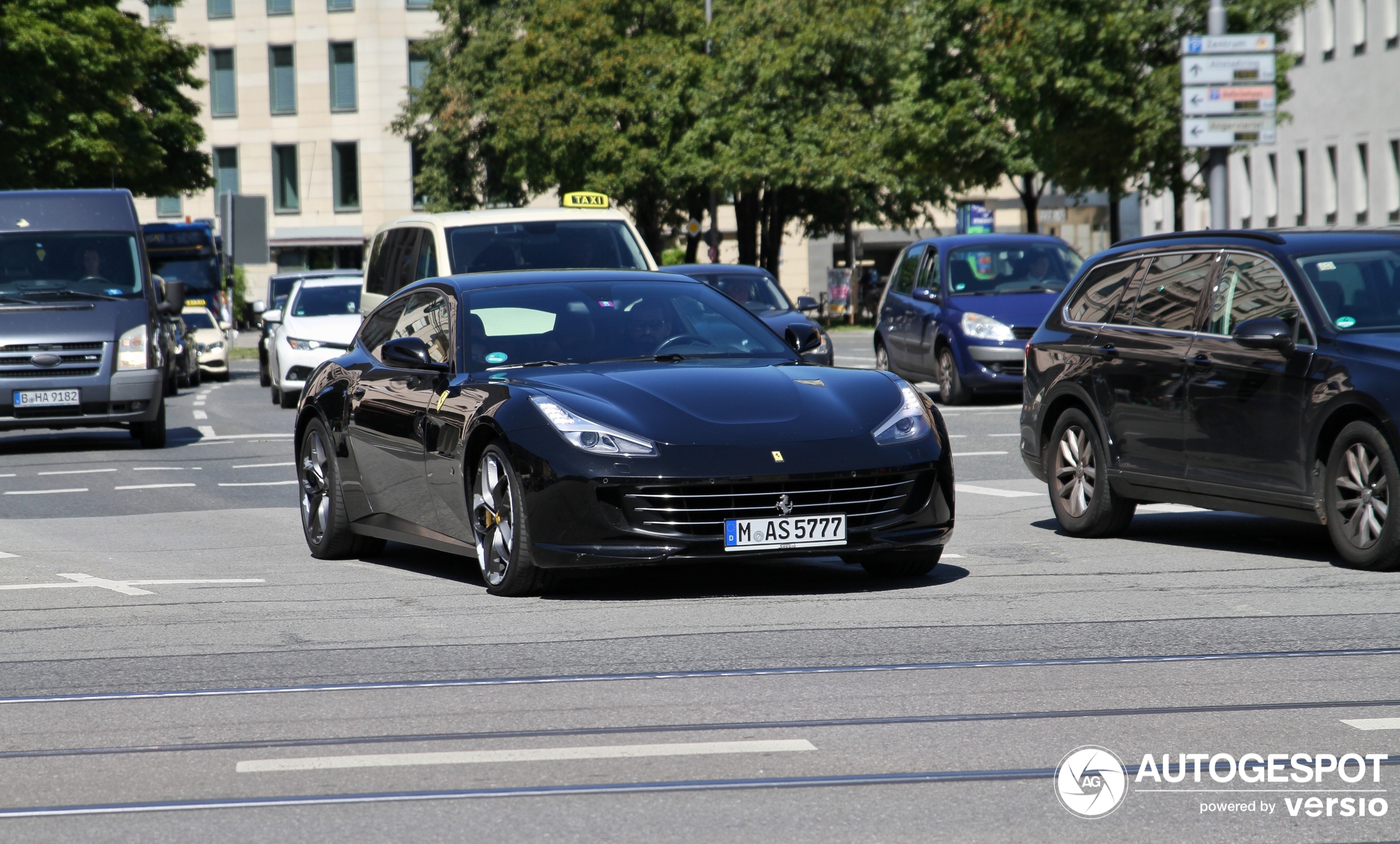 Ferrari GTC4Lusso T