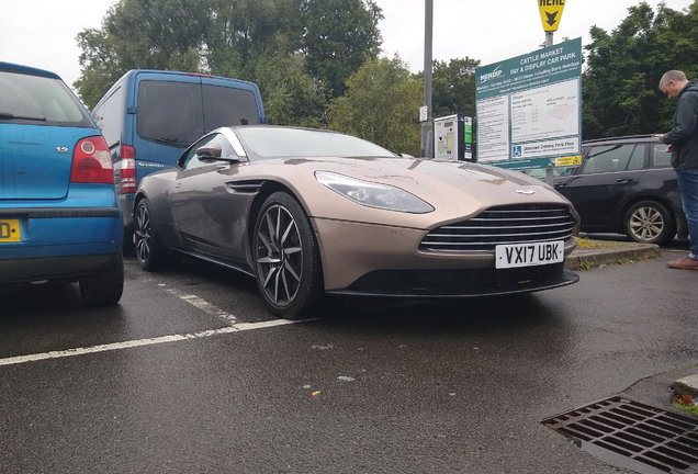 Aston Martin DB11