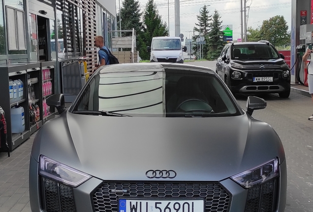 Audi R8 V10 Plus 2015