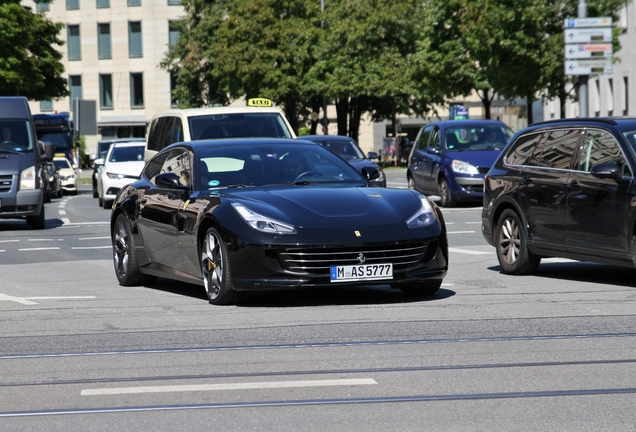 Ferrari GTC4Lusso T