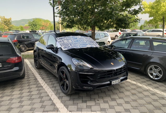 Porsche 95B Macan GTS