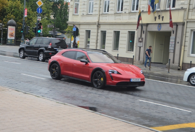 Porsche Taycan Turbo Cross Turismo