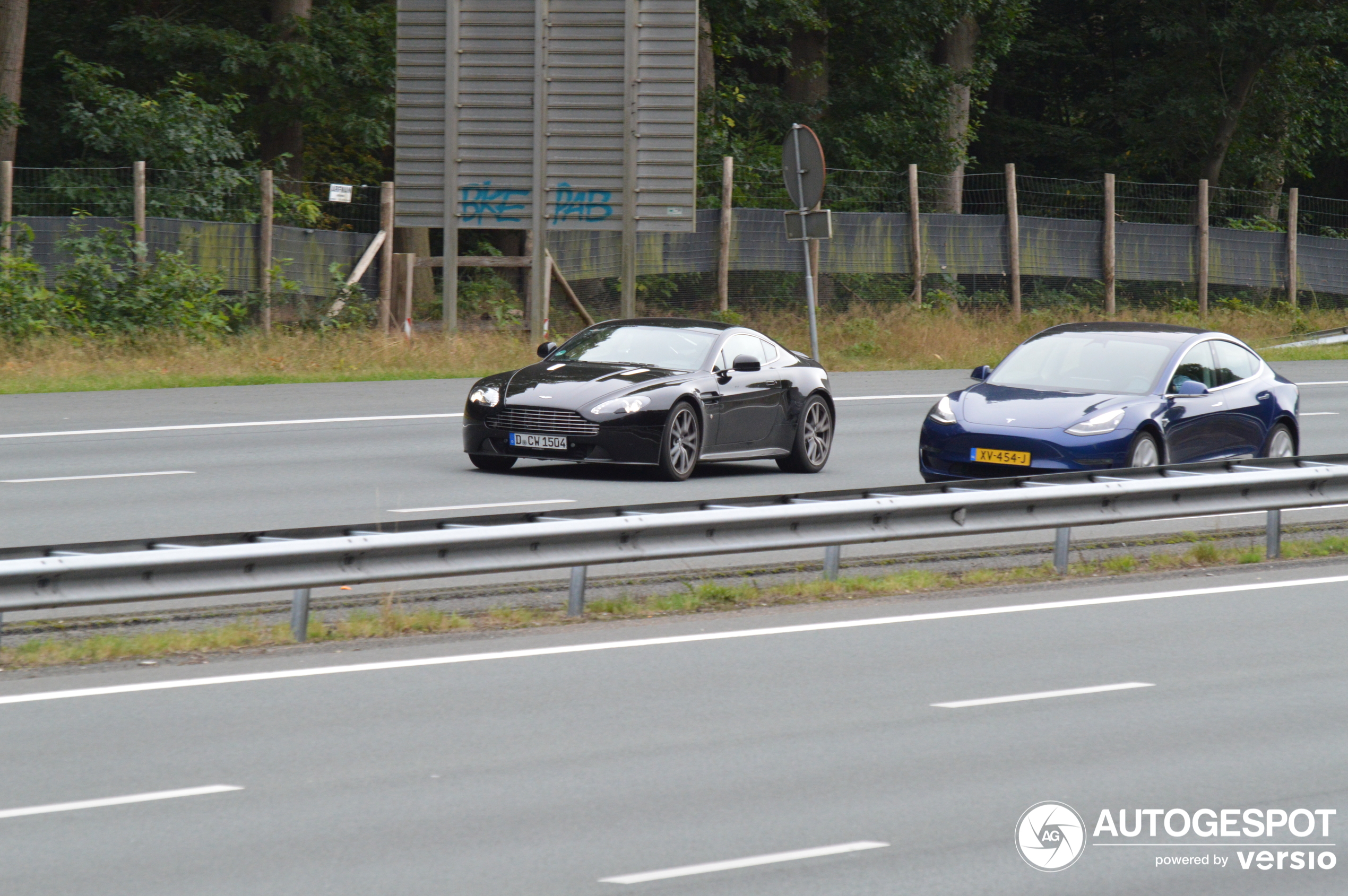 Aston Martin V8 Vantage S