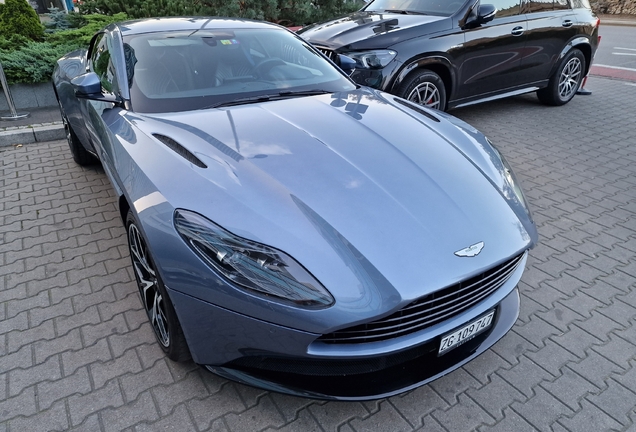 Aston Martin DB11 V8