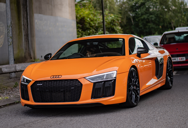 Audi R8 V10 Plus 2015