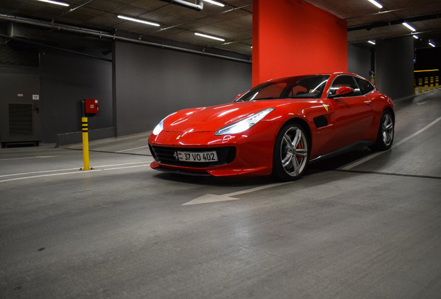 Ferrari GTC4Lusso