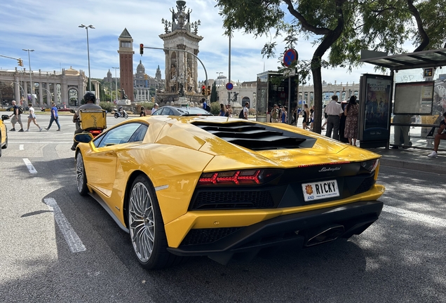 Lamborghini Aventador S LP740-4