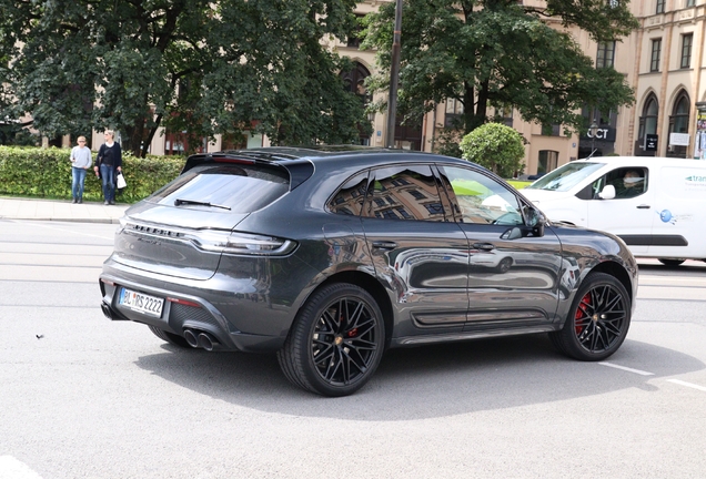 Porsche 95B Macan GTS MkIII