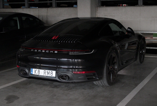 Porsche 992 Carrera 4S