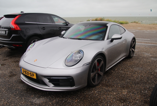 Porsche 992 Carrera 4S