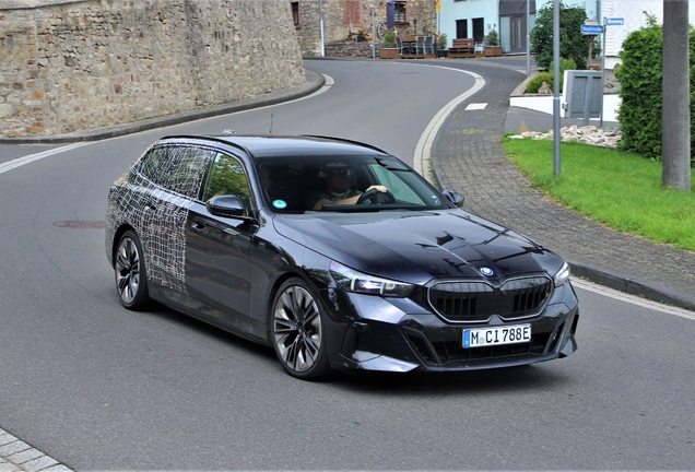 BMW 5 Series G61 Touring Hybrid