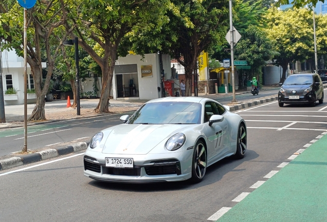 Porsche 992 Sport Classic