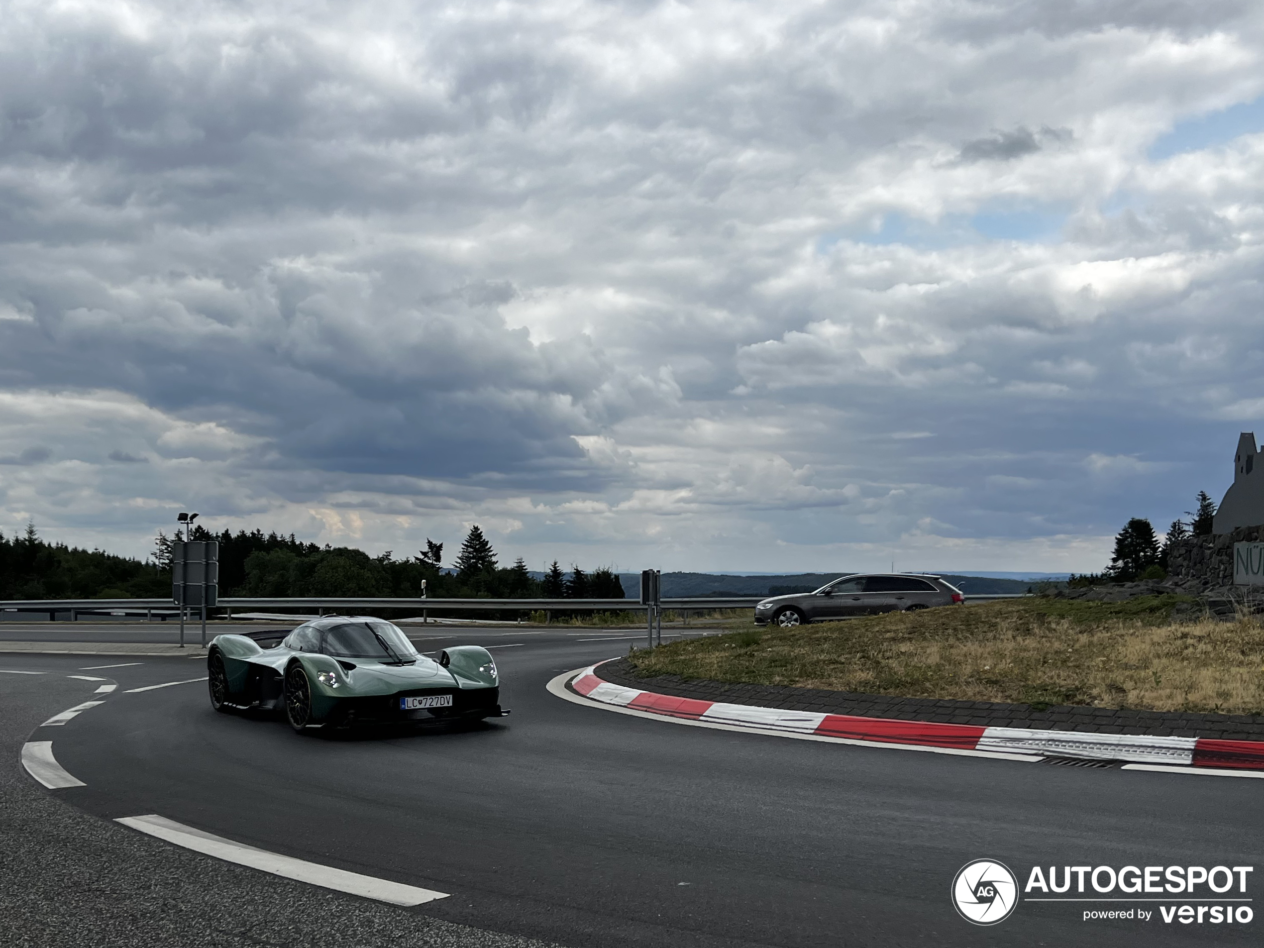 Slowaakse Aston Martin Valkyrie wordt goed uitgelaten