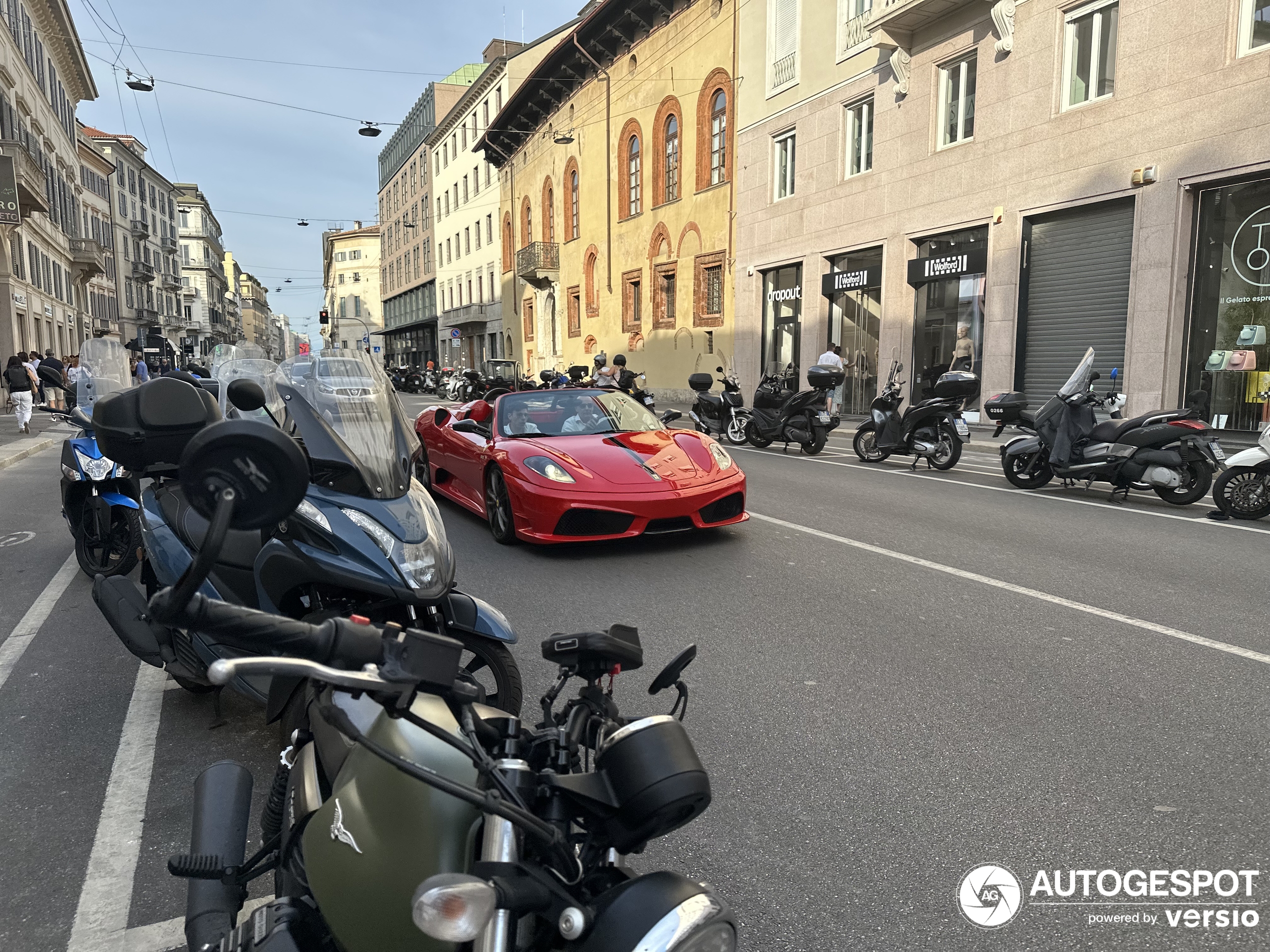 Ferrari Scuderia Spider 16M