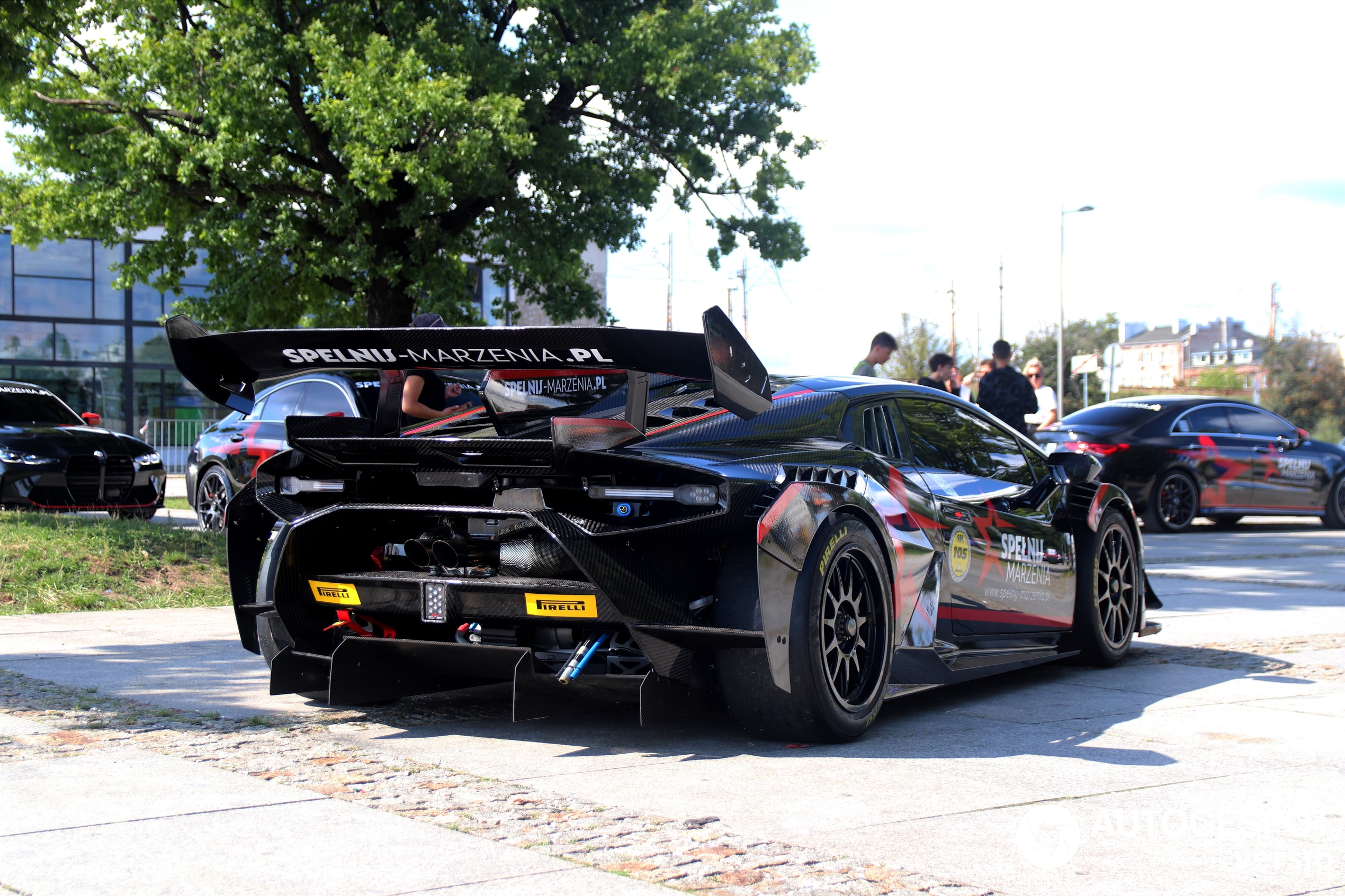 Ein Monster von Lamborghini das man normalerweise nicht auf den Strassen sieht