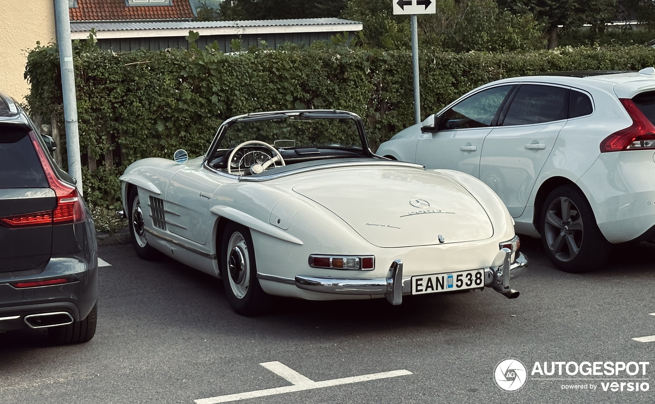 Mercedes-Benz 300SL Roadster