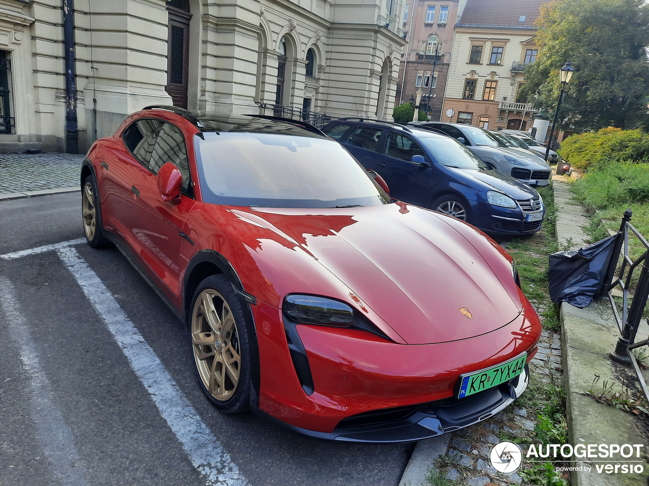 Porsche Taycan Turbo S Cross Turismo