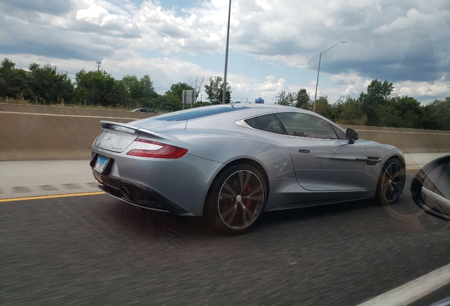 Aston Martin Vanquish 2013