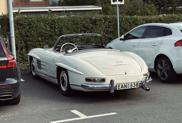 Mercedes-Benz 300SL Roadster