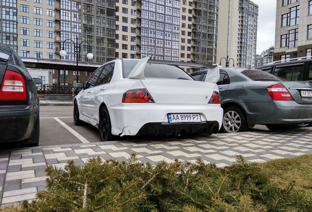 Mitsubishi Lancer Evolution IX