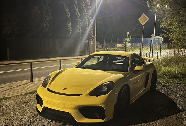 Porsche 718 Cayman GT4