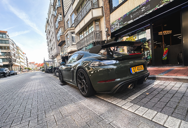 Porsche 718 Cayman GT4 RS