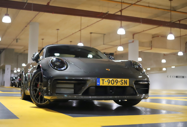 Porsche 992 Carrera 4S Cabriolet