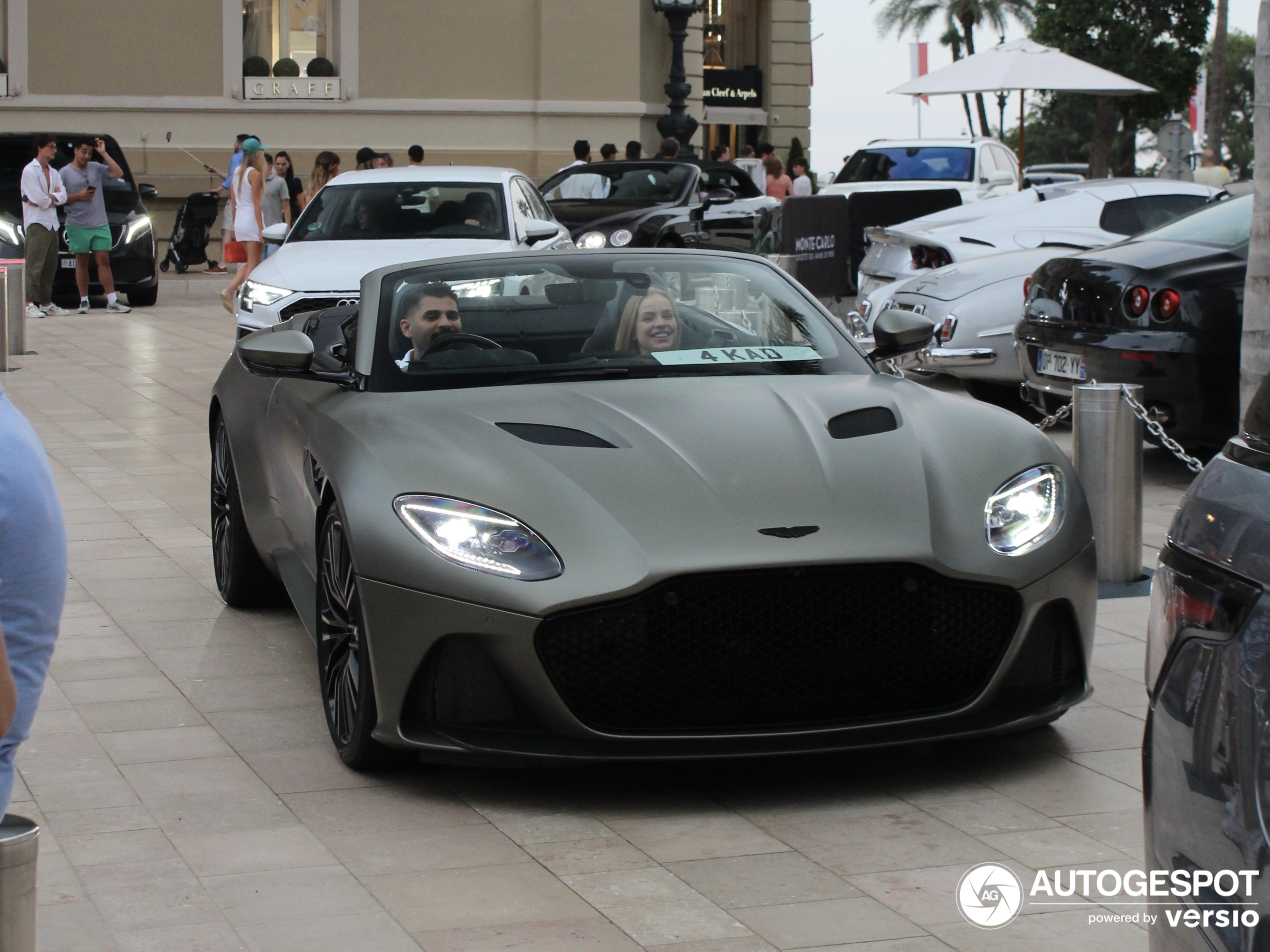 Aston Martin DBS Superleggera Volante