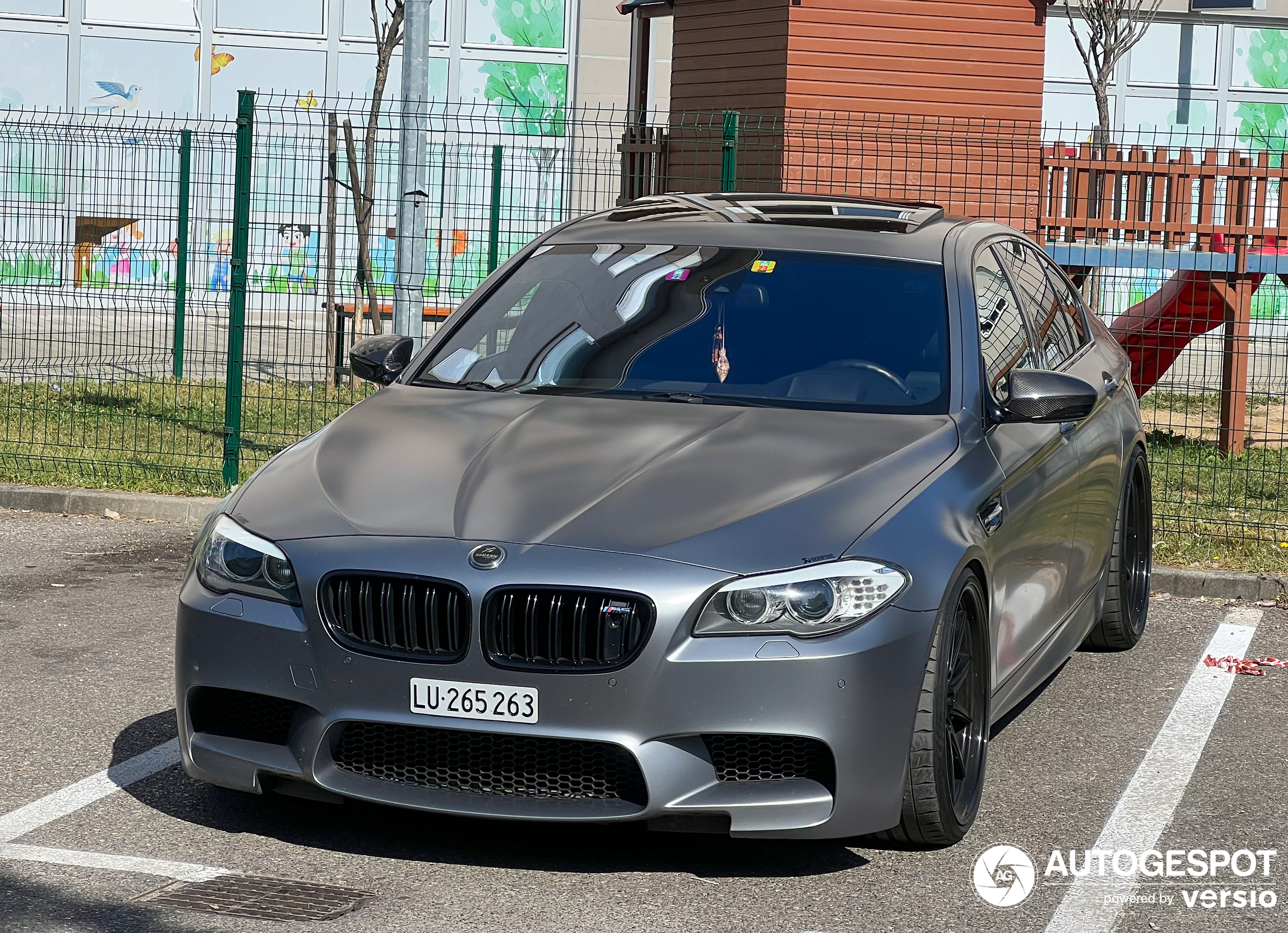 BMW M5 F10 2011