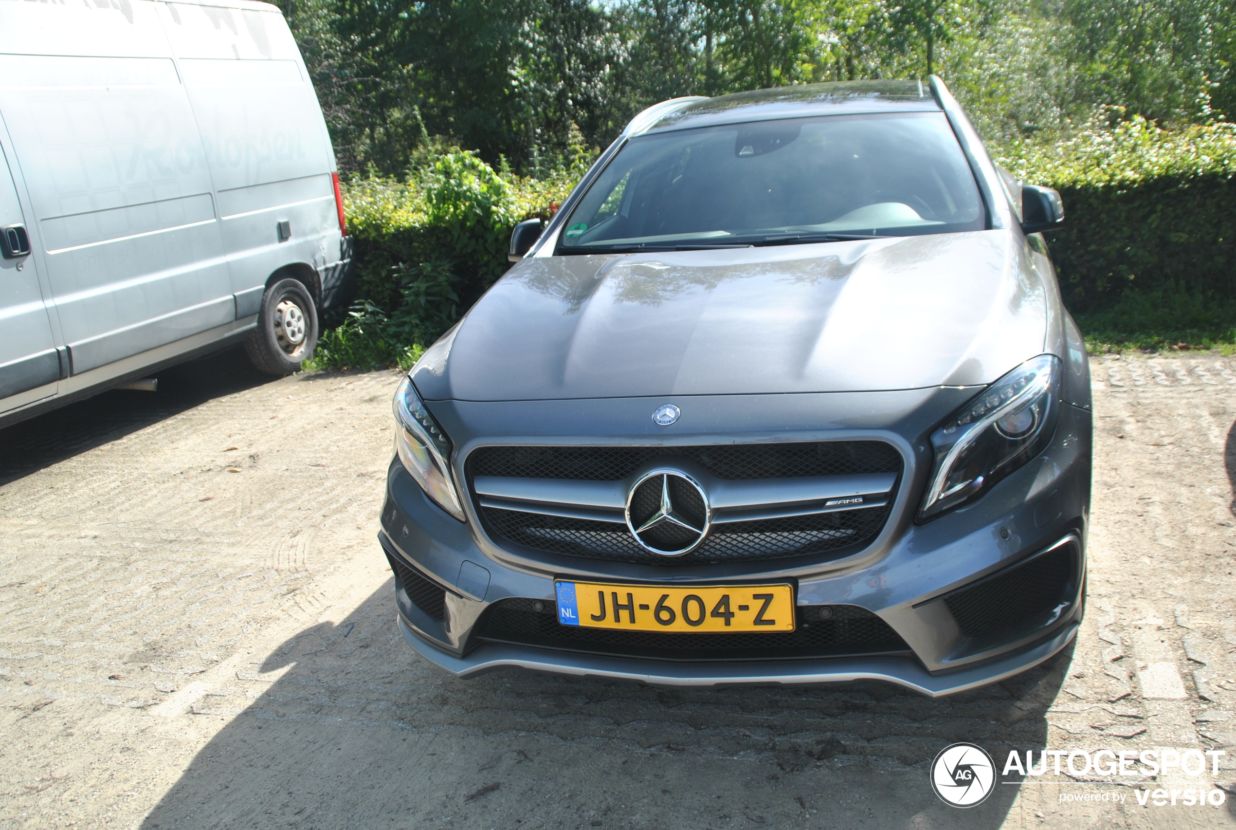 Mercedes-Benz GLA 45 AMG X156