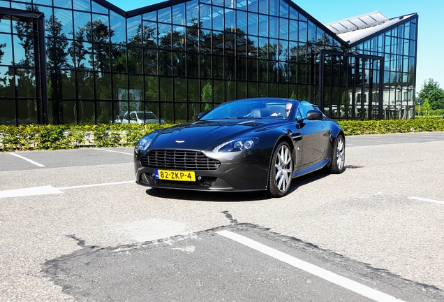 Aston Martin V8 Vantage Roadster 2012