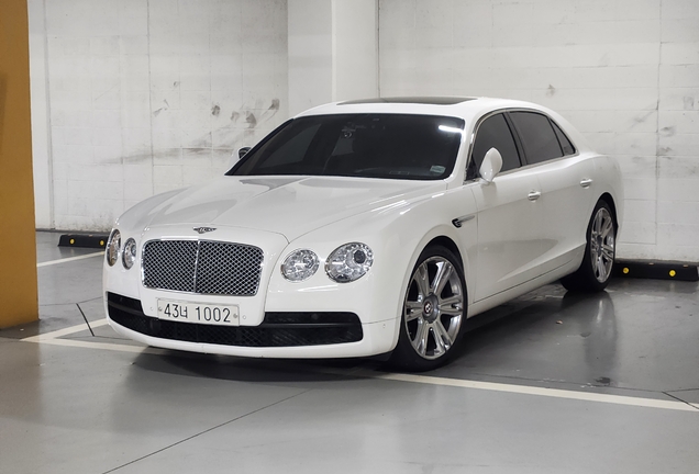 Bentley Flying Spur V8