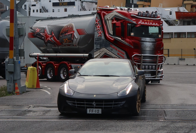 Ferrari FF