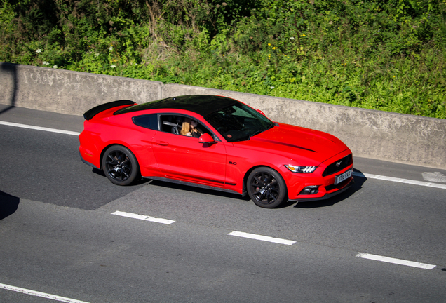 Ford Mustang GT 2015 Black Shadow Edition