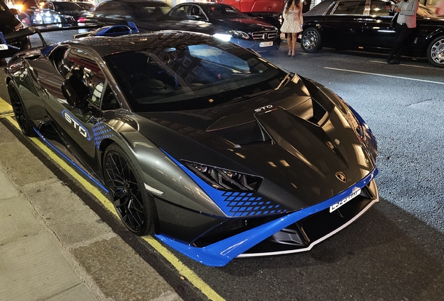 Lamborghini Huracán LP640-2 STO